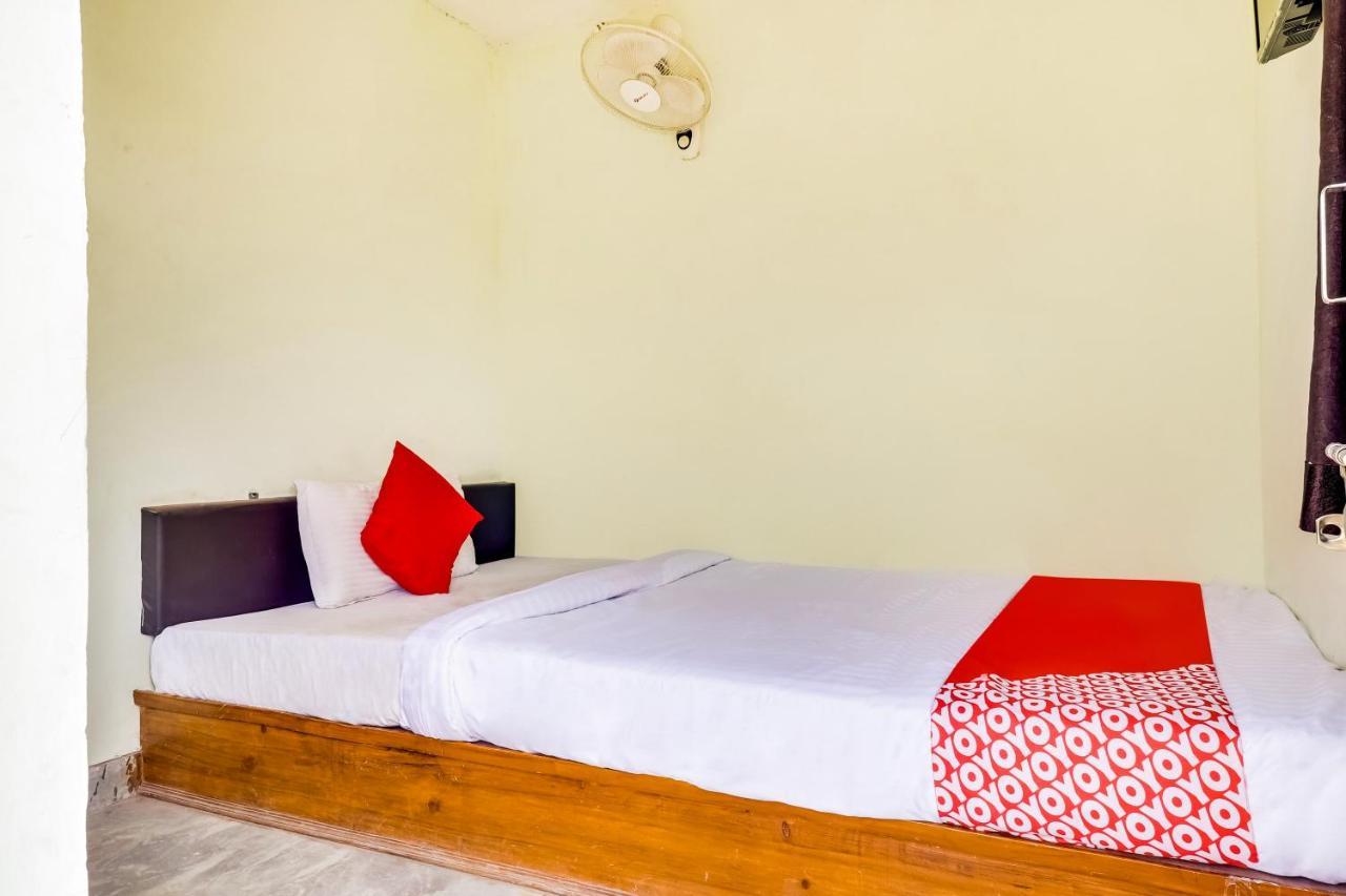 Hotel Oyo 69947 Apna Village & Restaurant 3*