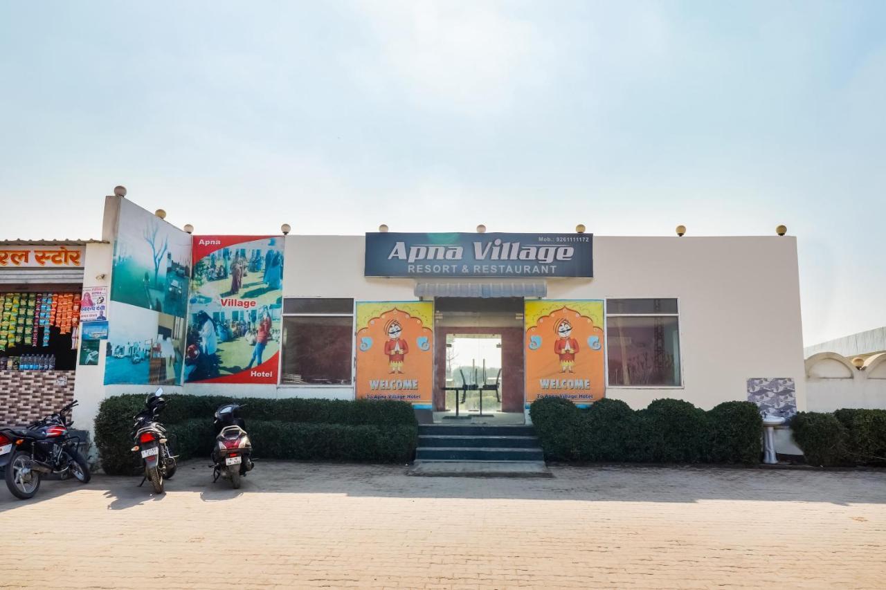 Oyo 69947 Apna Village & Restaurant Jaipur
